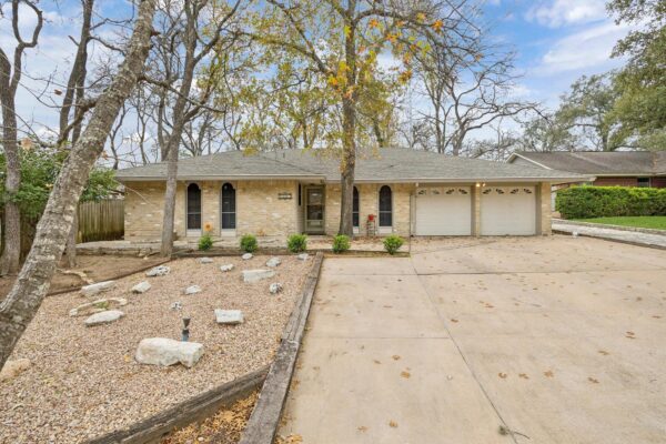 1815 Parkside Ln, Austin