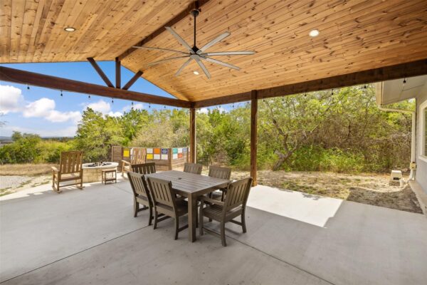 900 Deer Creek Cir, Dripping Springs