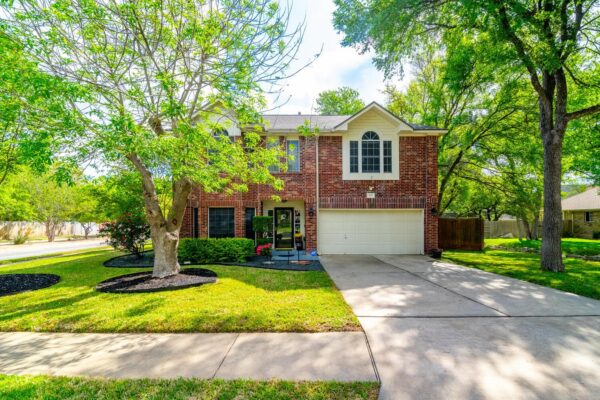 805 Oak Park Dr, Round Rock