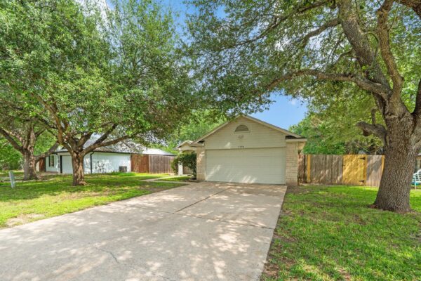 1590 Brandi Cir, Kyle