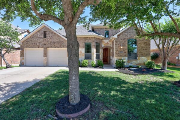 2520 Thunder Horse None, Leander