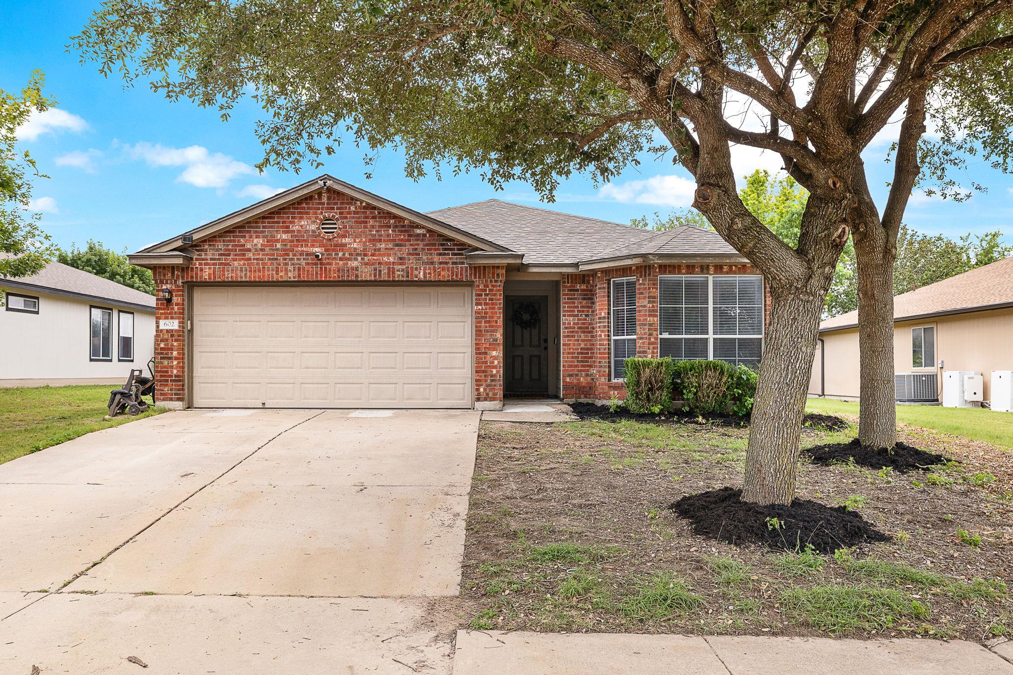 602 Creston St, Hutto, TX 78634