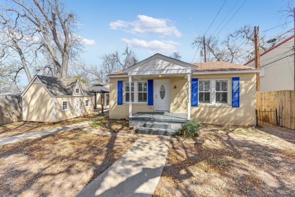 318 NW Loop 230 Hwy, Smithville