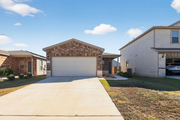 137 Miracle Dr, Jarrell