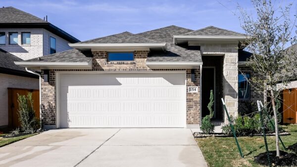 154 Blackborrow Dr, Kyle