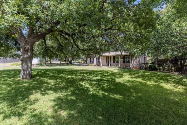 604 Post Oak Cir, Cedar Park