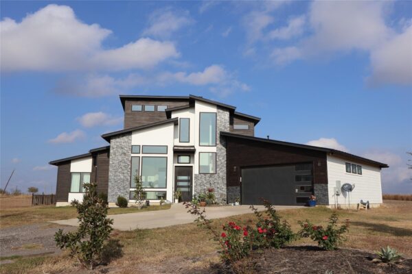17216 Lund Carlson Rd, Elgin