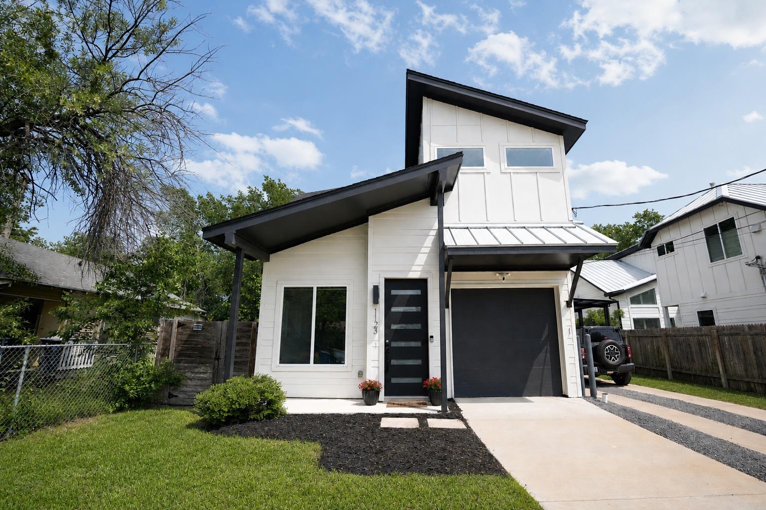 1123 Omega Ave #1, Austin