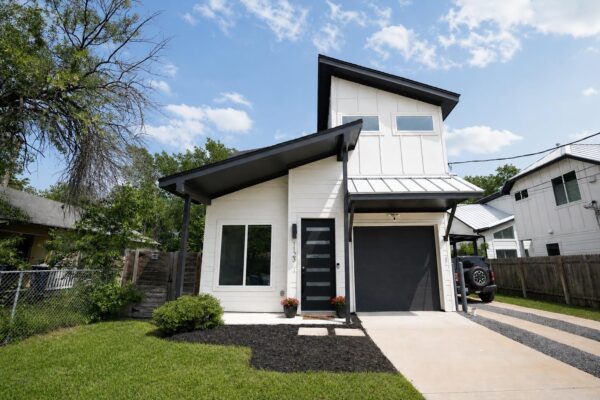 1123 Omega Ave #1, Austin