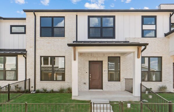 1280 E Main St #402, Round Rock