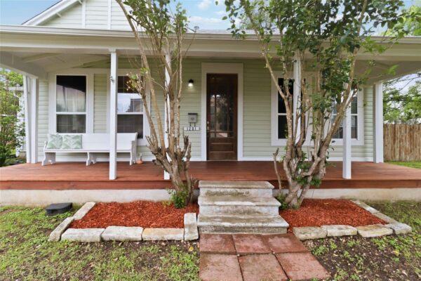 1201 Farm St, Bastrop