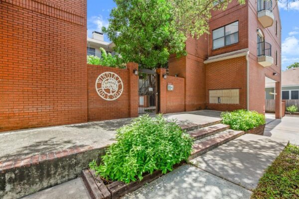 106 E 30th St #206, Austin
