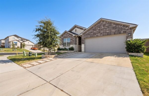 201 Connor Ln, Georgetown