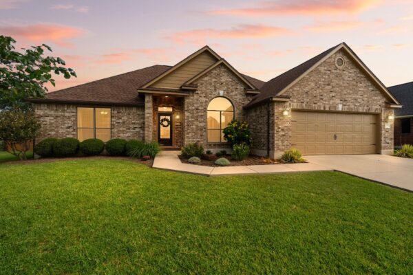 104 Madison Ln, Thrall