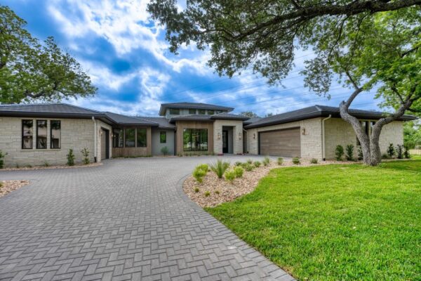 106 Edwards Cir, Horseshoe Bay