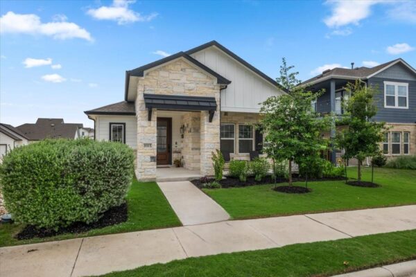 8915 Looksee Ln, Austin
