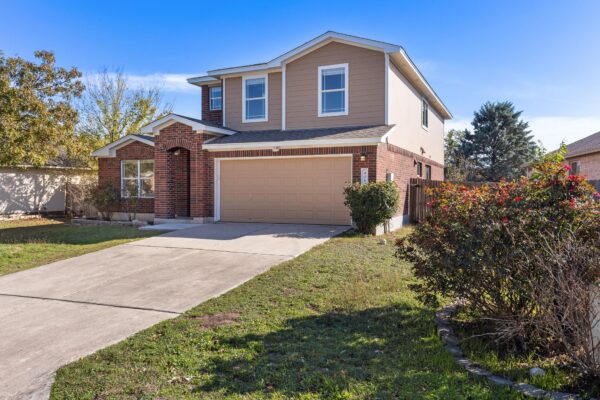 406 Golden Gate Dr, Leander