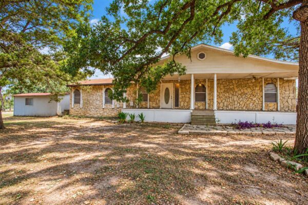 354 Alta Vista Dr, Bastrop
