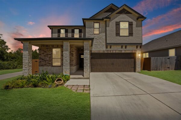 330 Linden St, Bastrop