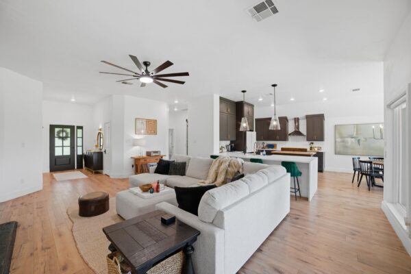 410 Mustang Mesa None, Liberty Hill