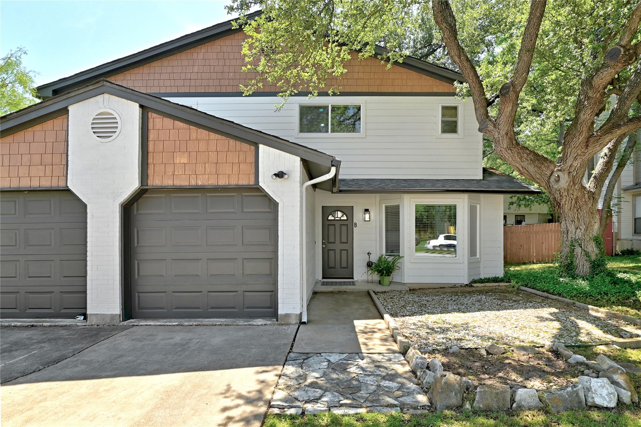 2105 Kirksey Dr #B, Austin, TX 78741