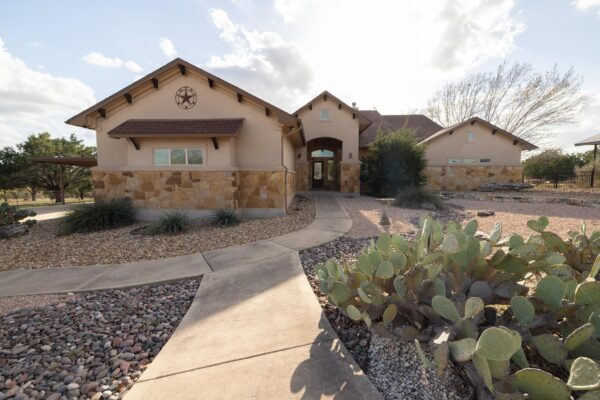 204 Skyline Rd, Georgetown