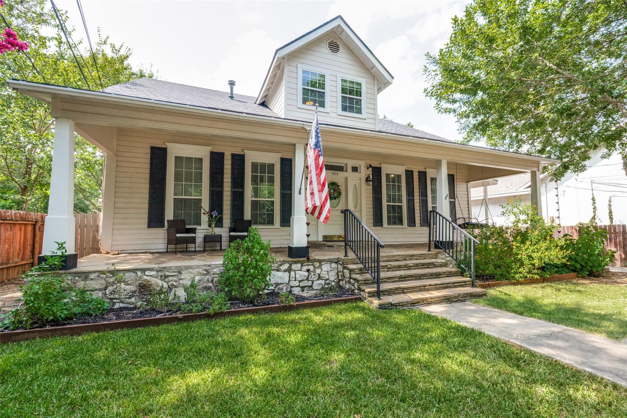 1012 Dailey St, San Marcos, TX 78666