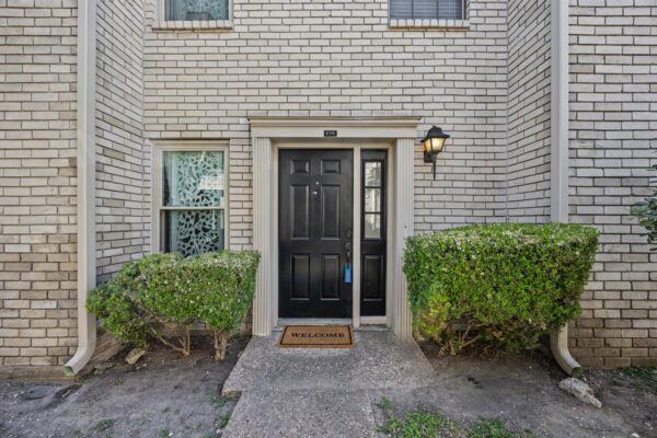8400 Jamestown Dr #226, Austin