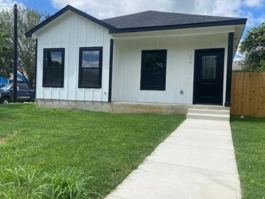 116 Field St, Luling