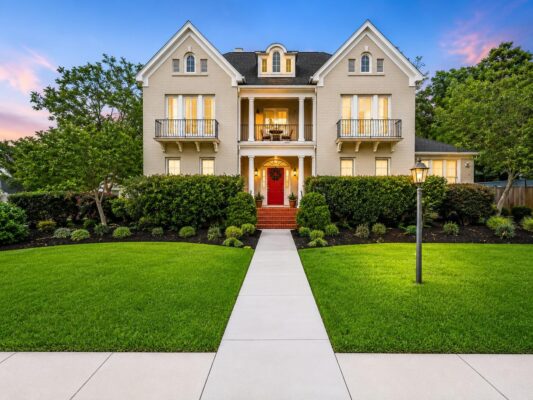 403 E Bowie St, Luling