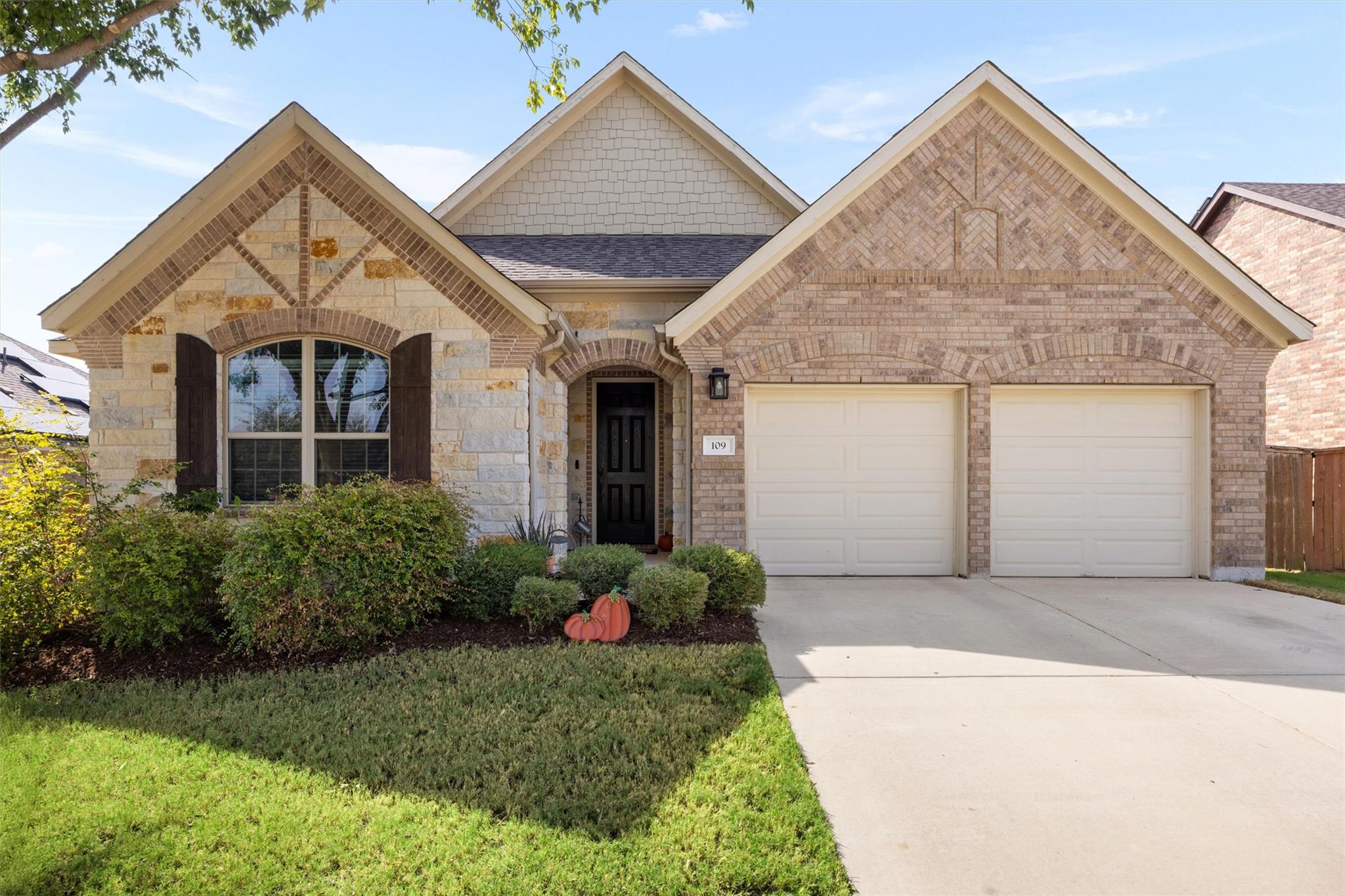 109 Buffalo View Ln, Georgetown, TX 78628