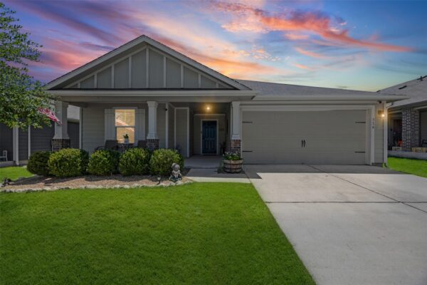 316 Cassandra Dr, Hutto