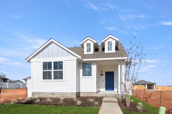 141 Summer Dr, Elgin