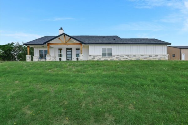 19920 Old Burnet Rd, Jonestown