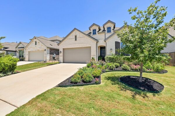 1228 Golden Celebration Bnd, Leander