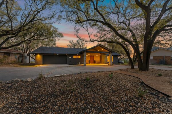 503 Arrowhead Point Rd, Belton