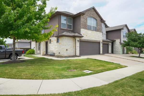 400 Epiphany Ln, Pflugerville