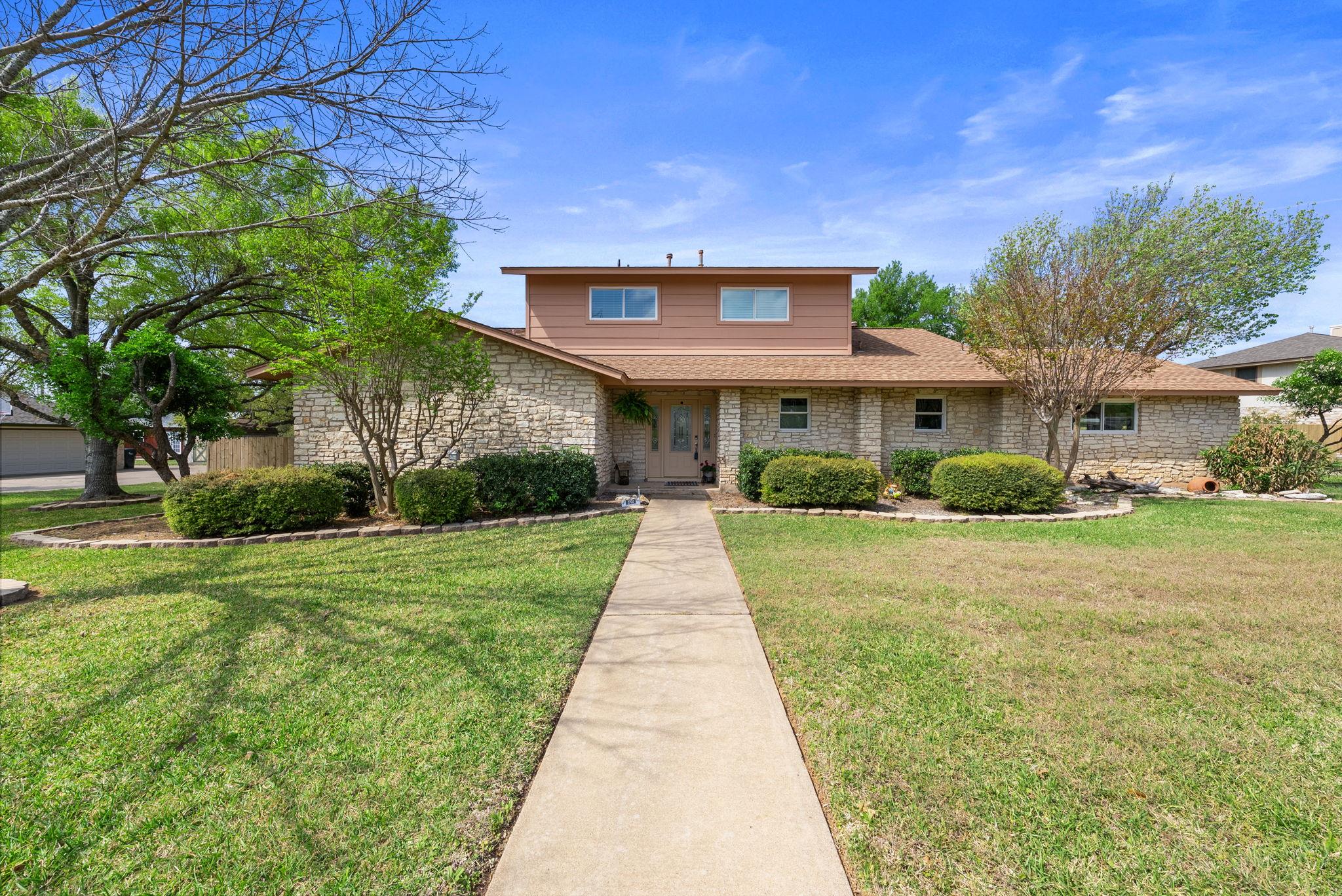 2702 Double Tree St, Round Rock