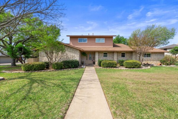 2702 Double Tree St, Round Rock