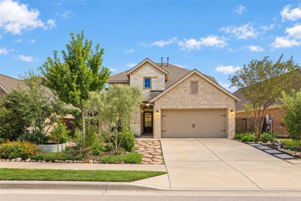 317 Lacey Oak Loop, San Marcos