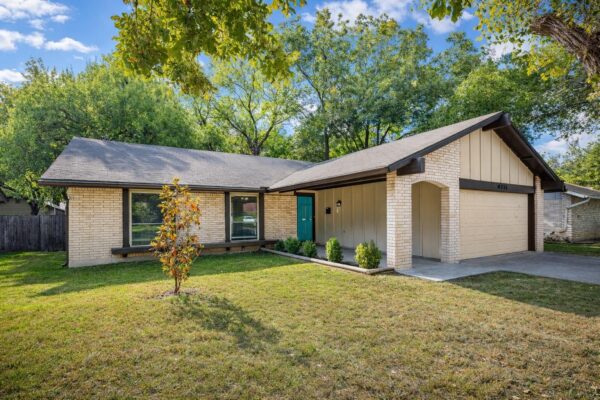 9215 Hunters Trce E, Austin