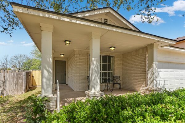 1520 Miss Allisons Way, Pflugerville