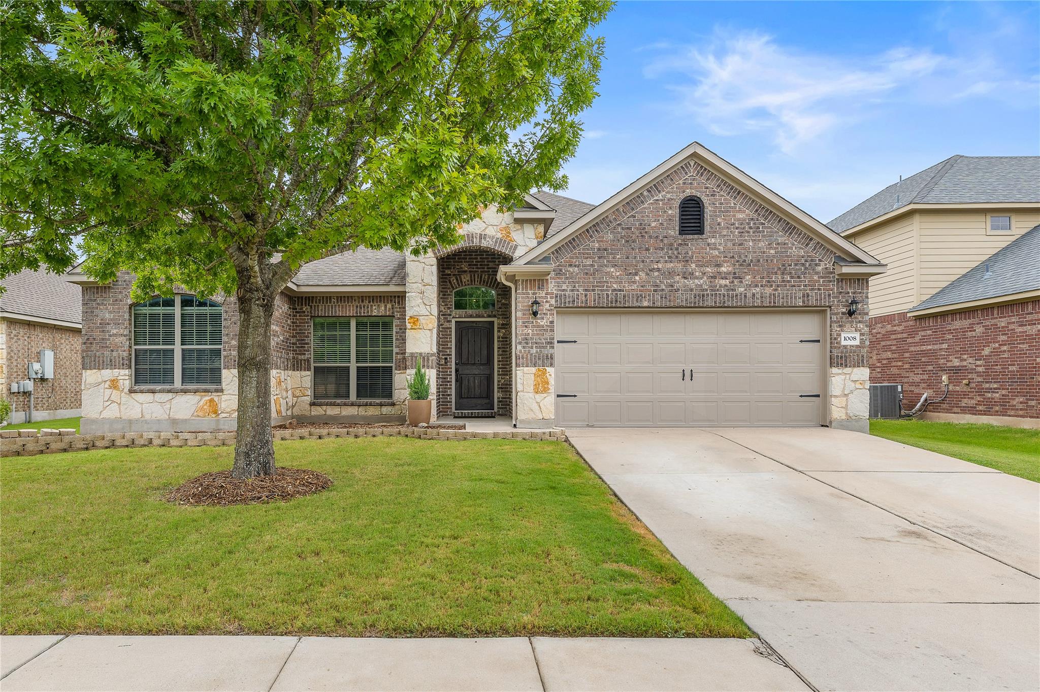 1008 N Ash Cv, Hutto, TX 78634