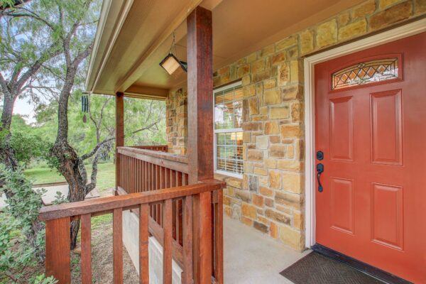 153 Hill Dr, Marble Falls