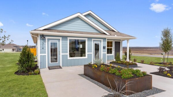 203 Schuenemann Way, Uhland