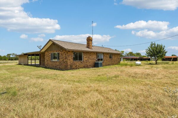 9765 FM 20 None, Lockhart