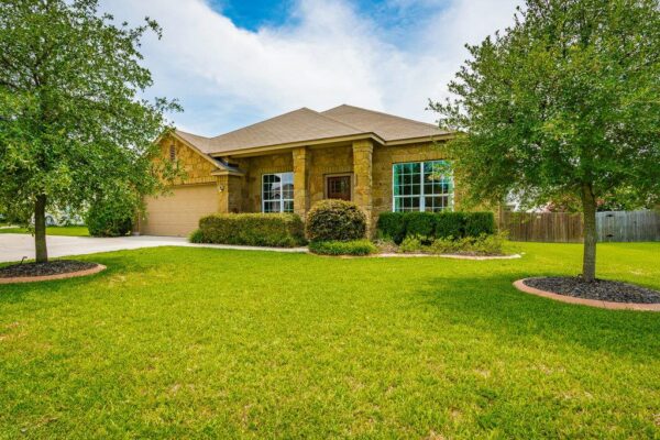 613 Kingston Lacy Blvd, Pflugerville