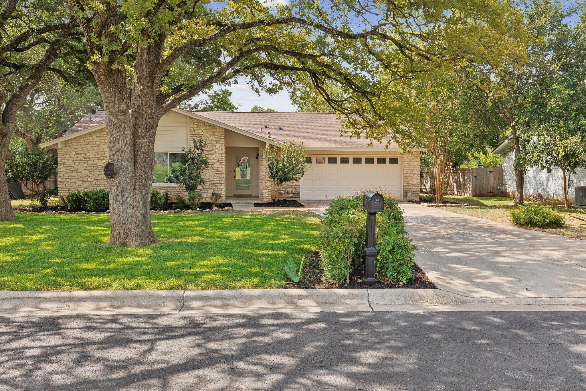 1102 Dunman Dr, Georgetown, TX 78628