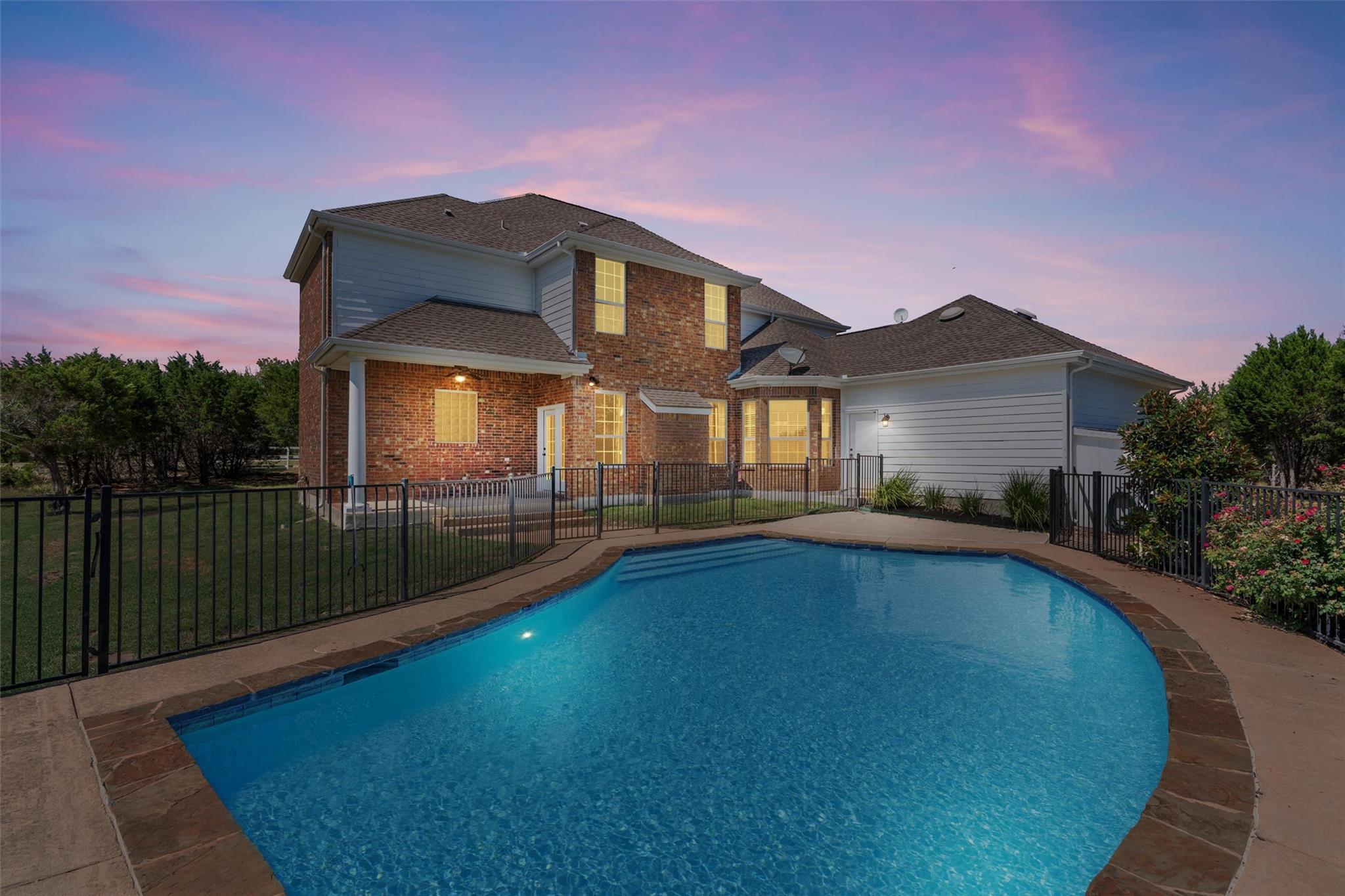 100 Birdsong Cv, Liberty Hill, TX 78642