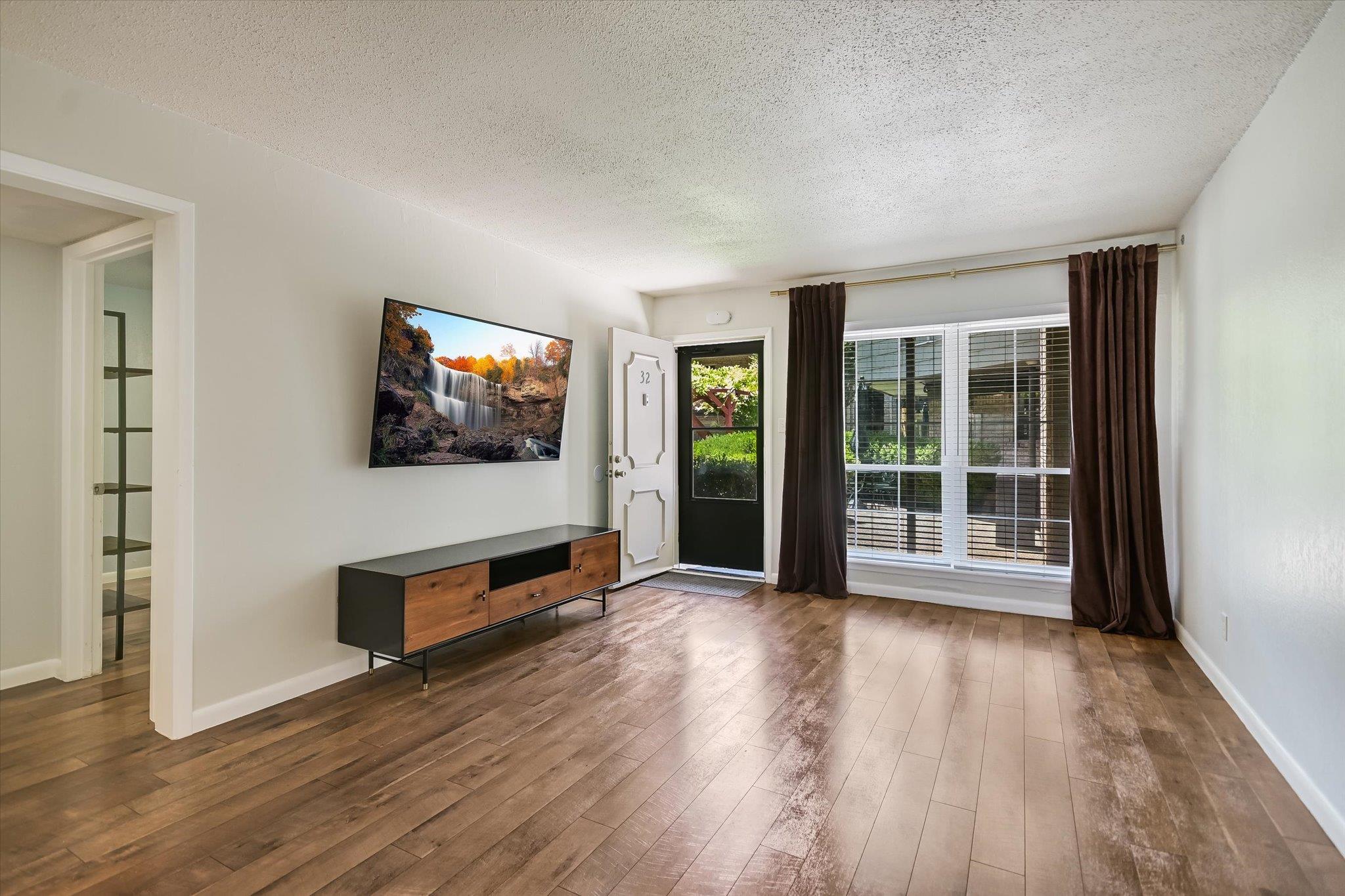 2425 Ashdale Dr #32, Austin, TX 78757